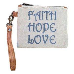 Audrey's Wristlet Bag Beige